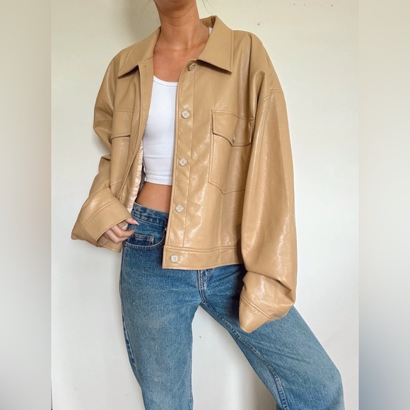 Aritzia Wilfred Vegan Leather Ganna Jacket- Sandy Beige- 2XL - Picture 3 of 5